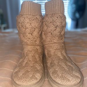 UGG Australia Womens crochet light pink